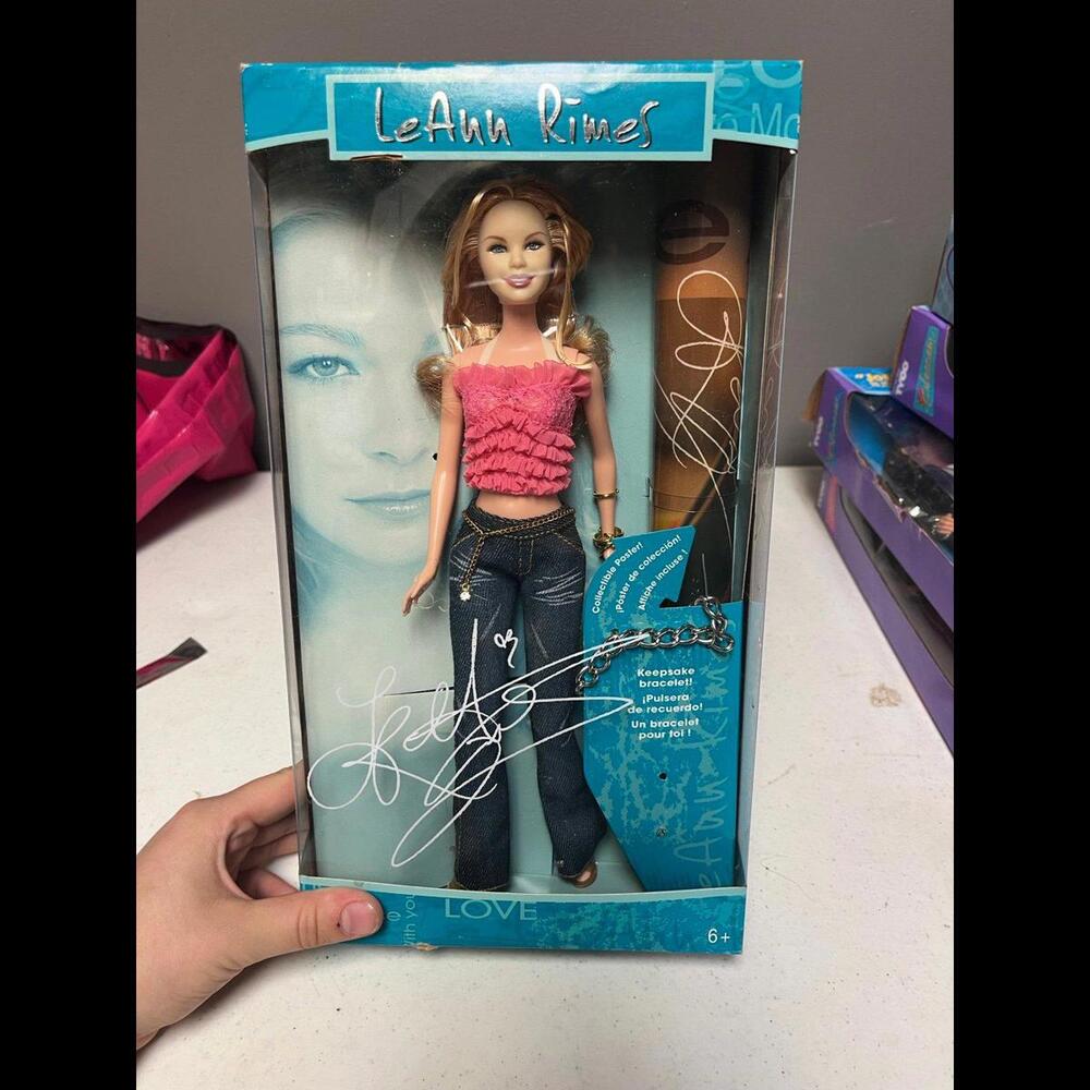 Barbie Country Singer LeAnn Rimes Doll with Accessories G8886